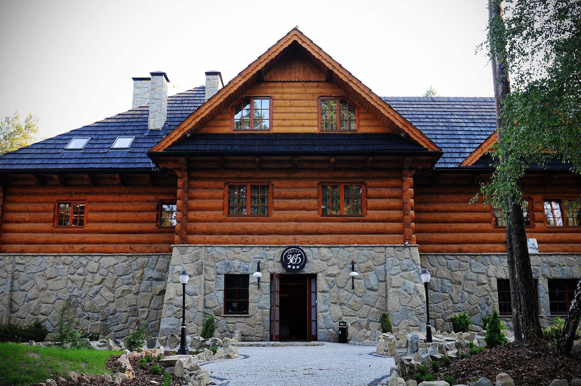 Hotel 365 Келце Екстериор снимка